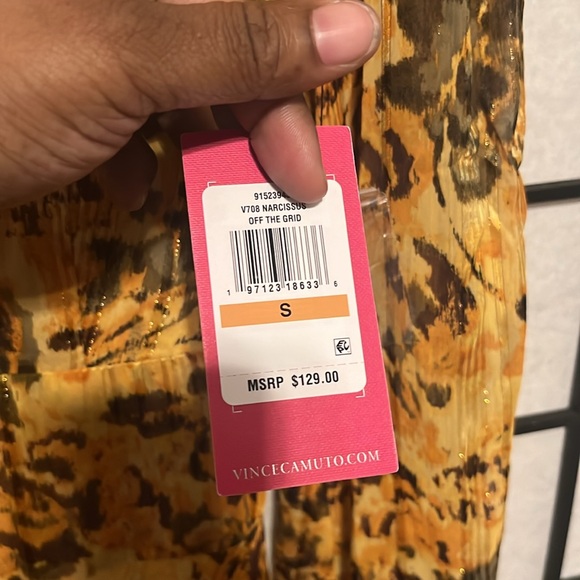 Vince Camuto Floral Metallic Long Sleeve Handkerchief Dress in Narcissus S - Picture 3 of 5